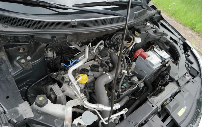 Nissan Qashqai cena 59900 przebieg: 83900, rok produkcji 2017 z Trzebinia małe 631